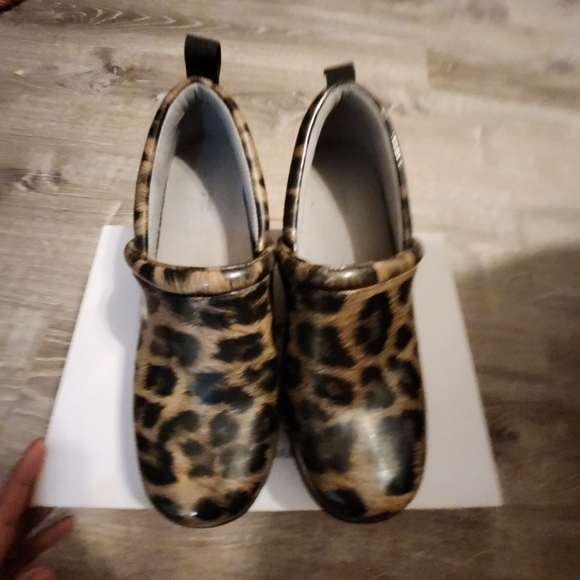 Gianni bernini  cavvell clogs  in leopard sz5 water resistance nonslip - Picture 5 of 8